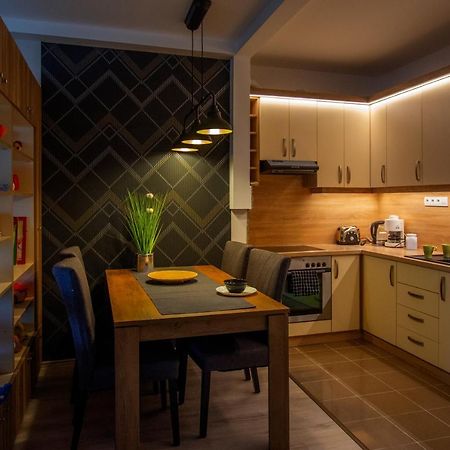 אגר Family Residence מראה חיצוני תמונה